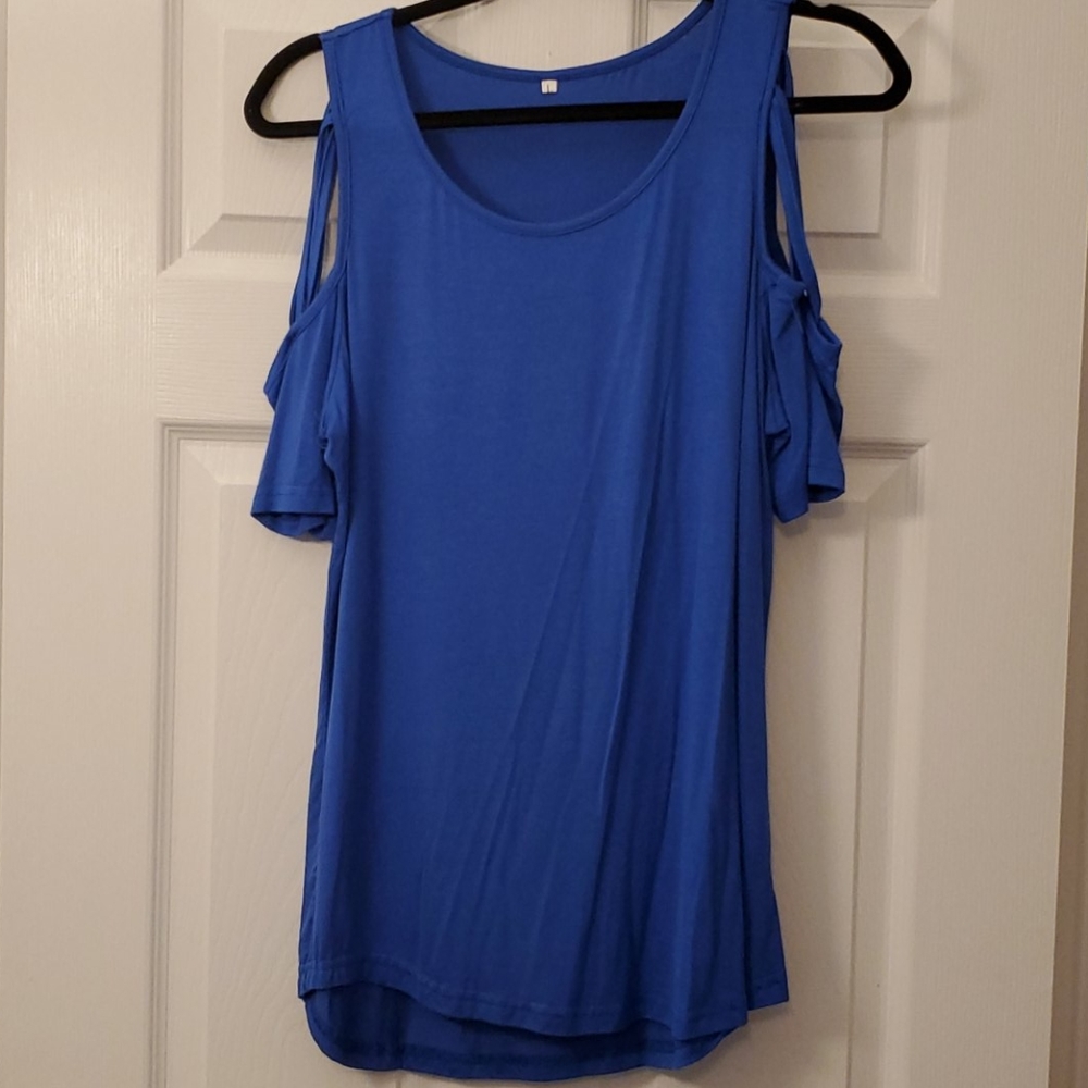 NWOT Blue Cold Shoulder Tee